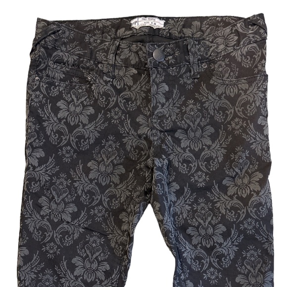 HTF Free People Black Flocked Damask Velvet Jacquard Skinny Pants Jeans - 26 - Picture 4 of 12